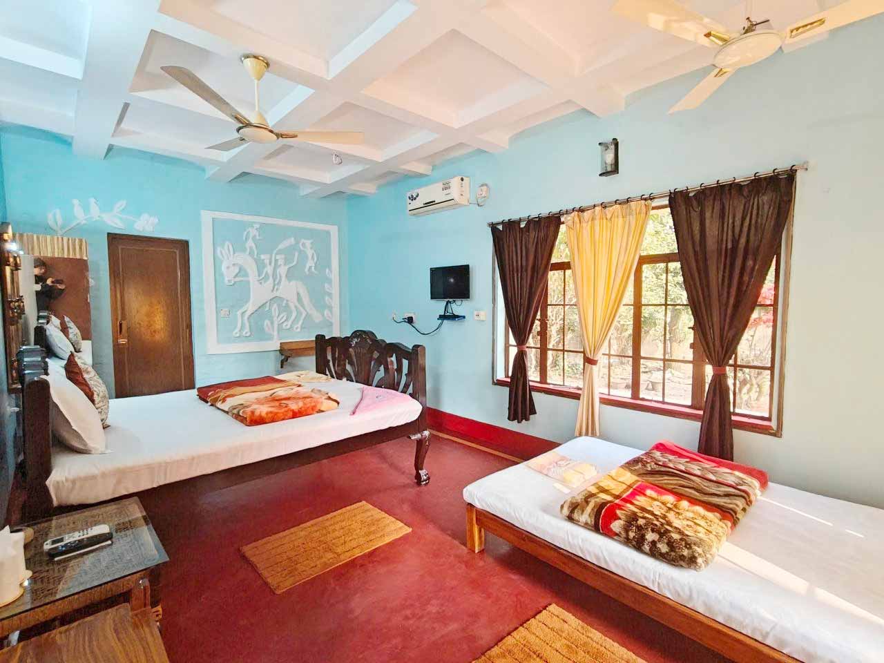 Garden View Triple Room with Shared Lounge